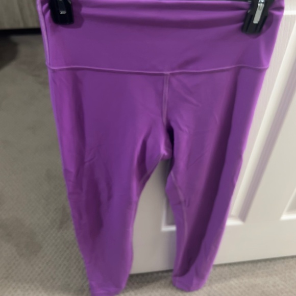 50% off original listed price Lululemon align Capri - Picture 1 of 3